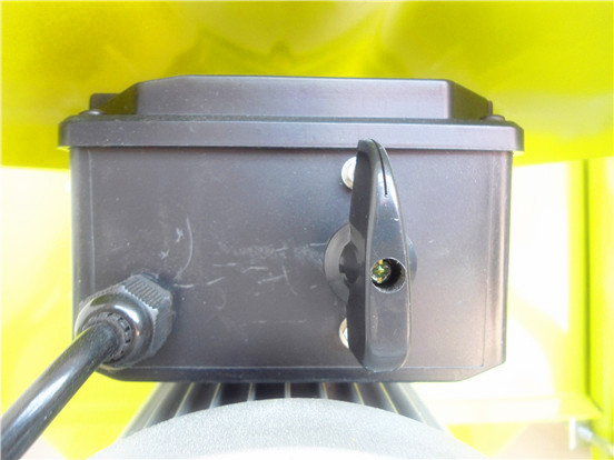 小型攪拌機控制開關(guān)細節(jié)圖