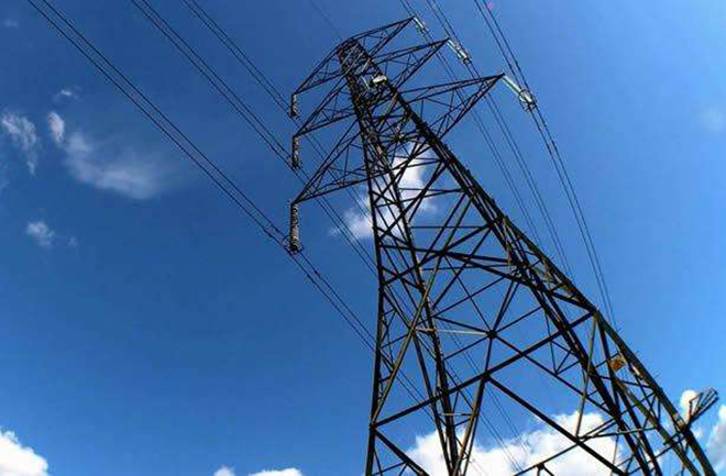 防墜器適用場(chǎng)景之電纜清潔.jpg 防墜器適用場(chǎng)景之電纜清潔.jpg